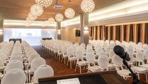 Seminar room in theater setup